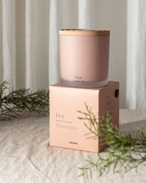 Chickidee Scents Clay Range - Joy Double Wick Candle On Top Of Box