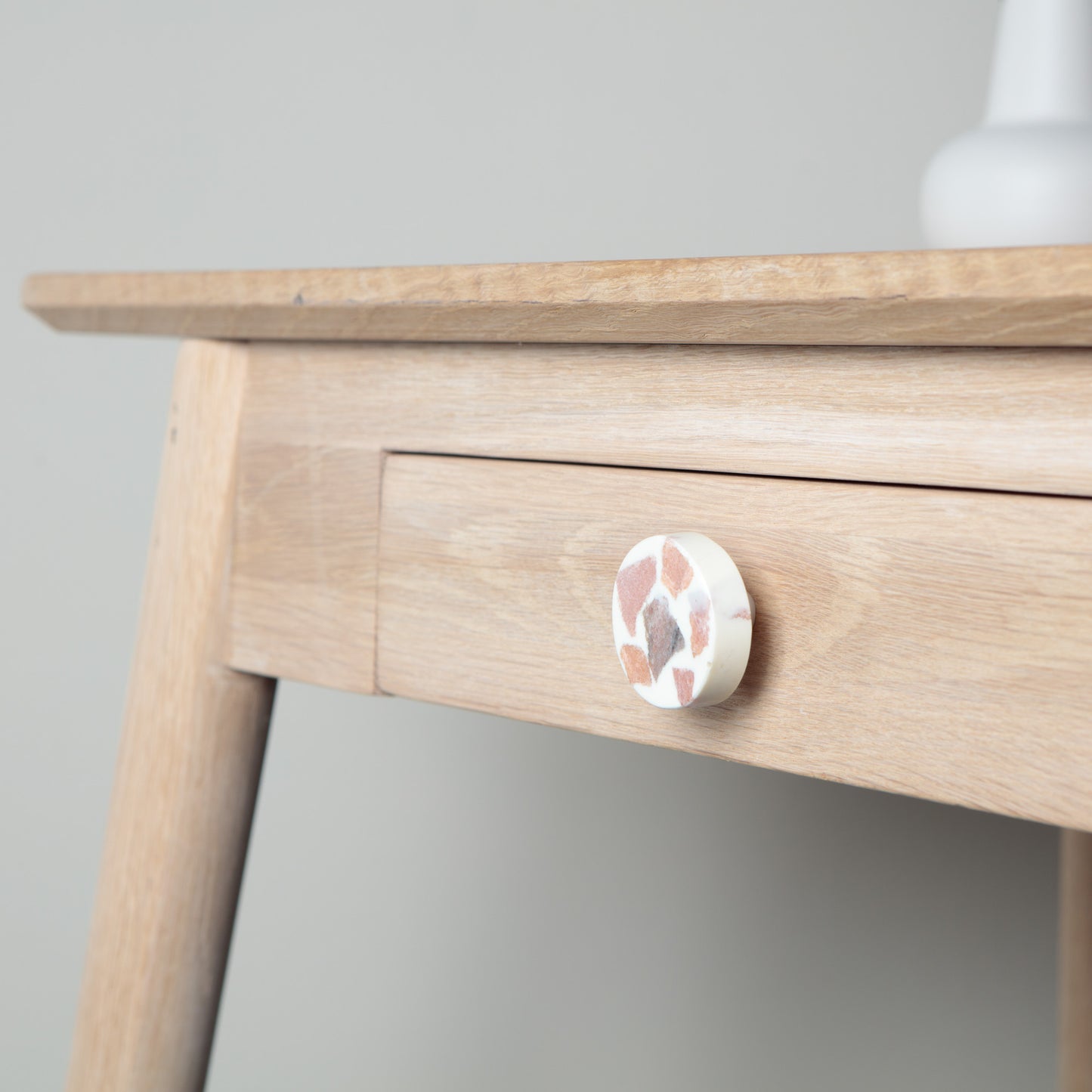 
                  
                    Chip Artisan Drawer Knobs
                  
                